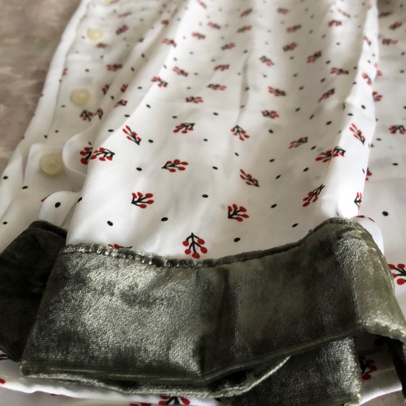 Long sleeved velvet trim blouse - Picture 3 of 3